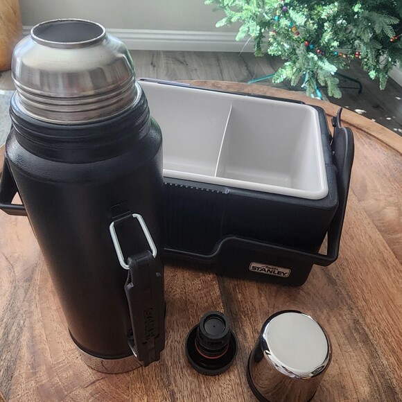 Vintage Stanley Aladdin Lunch Box Thermos Set Black Camping USA 1 Qt Polycaster - Picture 14 of 16